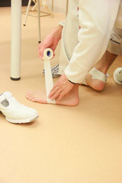 若葉治療院(本院)のブログ-足底筋膜炎　治すためのテーピング