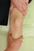 　　　若葉治療院(本院)のブログ-オスグッド　成長痛　膝の痛み　治し方　治療方